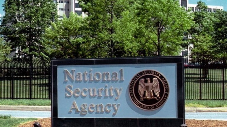 NSA personeli seks görüntüleri paylaşıyor