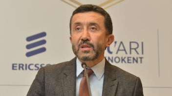 Avea CEO'su Erkan Akdemir