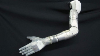 darpa-prosthetic-hand