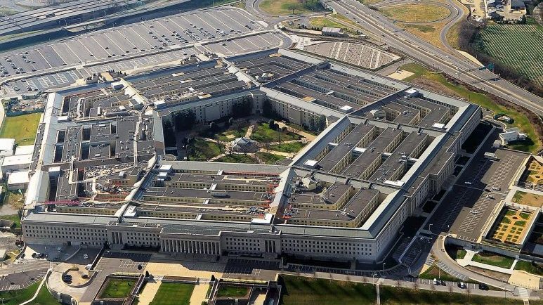 Amazon Pentagon yenilgisi için Trump'ı suçluyor