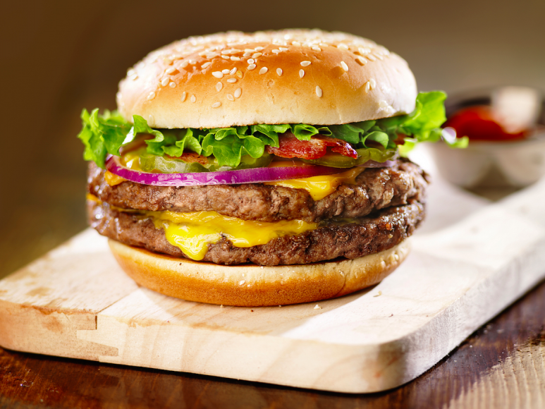 Cheeseburger emojisi Google yönetimini kilitledi