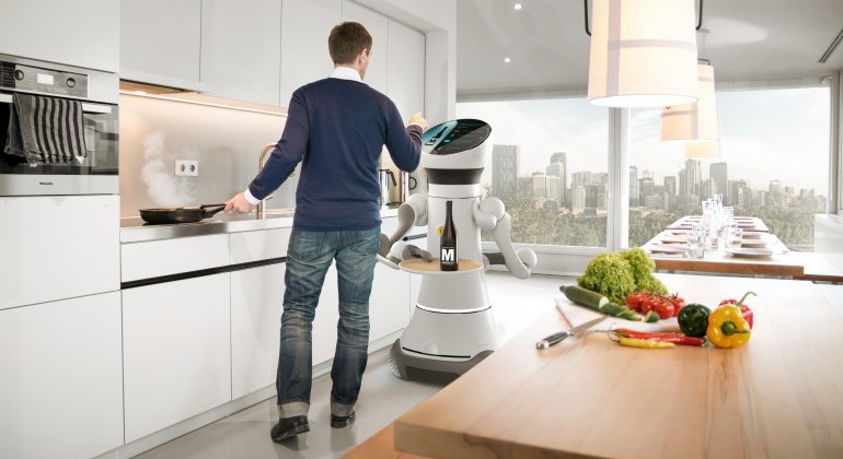 Sony yeni ev robotunu tanımaya hazırlanıyor