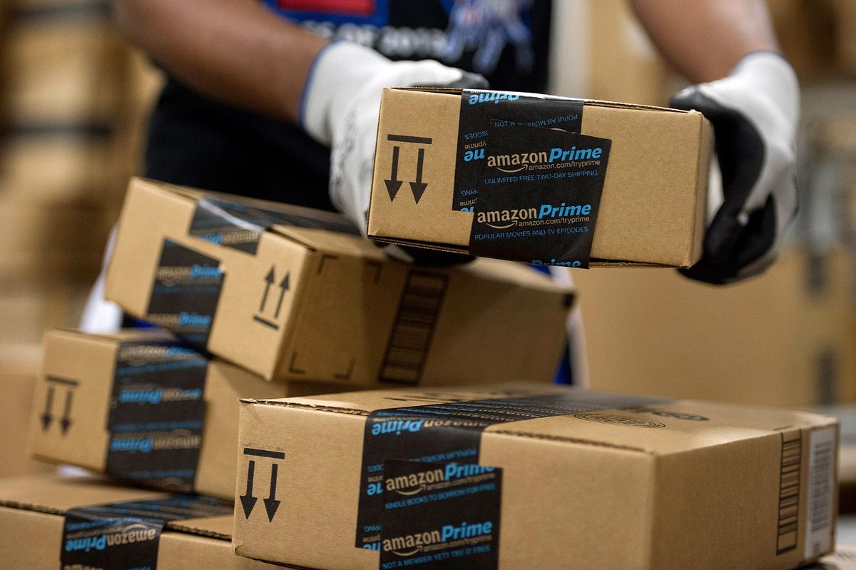 Amazon Nazi ürünlerini sitesinden kaldırıyor
