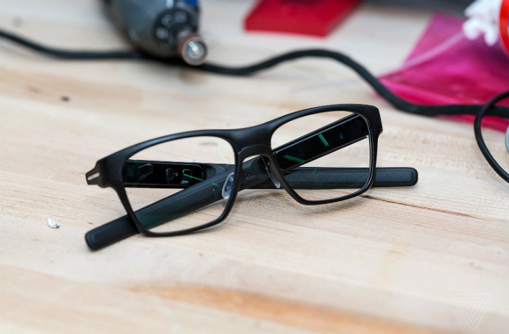 Intel akıllı gözlük