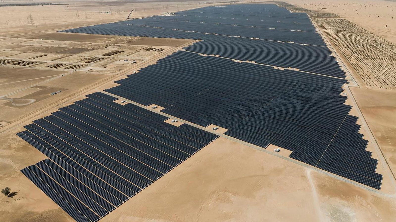 Birleşik Arap Emirlikleri dünyanın en büyük güneş tarlasını kuruyor