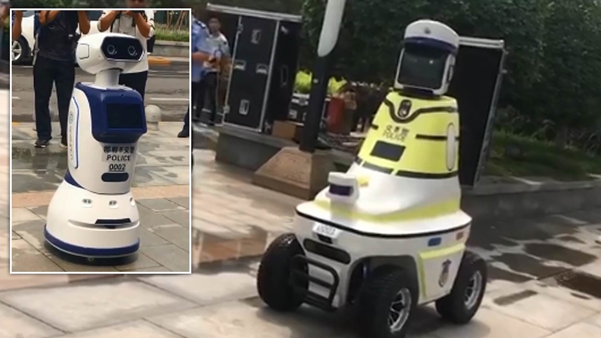 Robot trafik polisleri