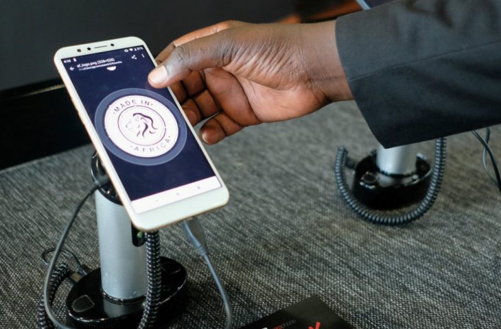 Afrika’da akıllı telefon