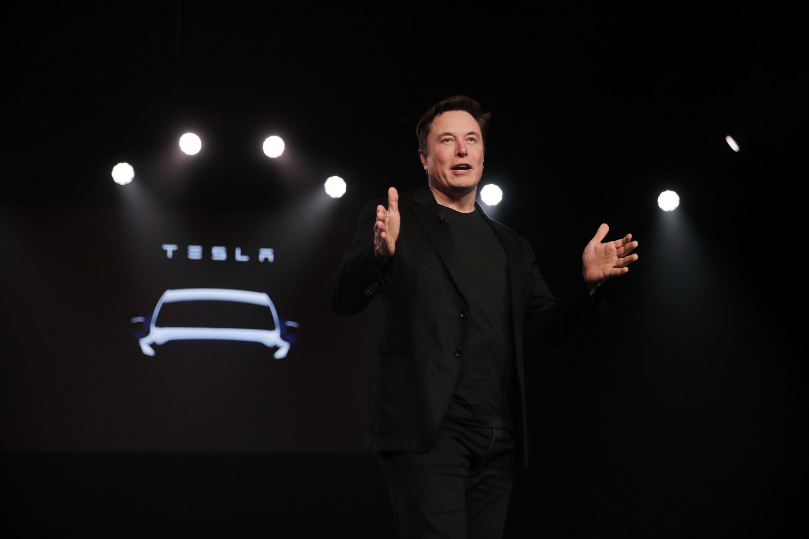 Elon Musk, Tesla canlı yayınında kaş yapayım derken göz çıkardı!