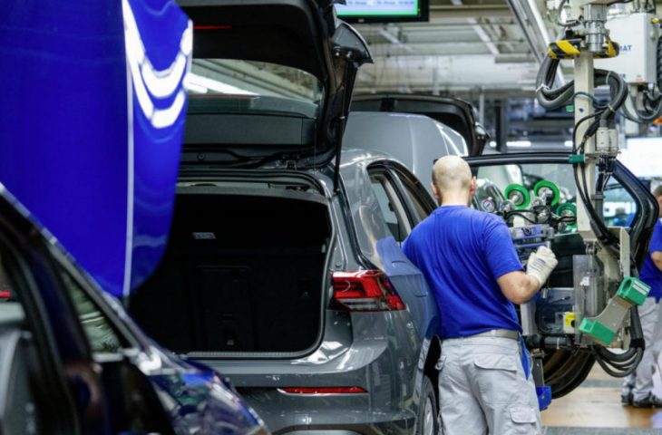 Volkswagen sürücüsüz otomobil