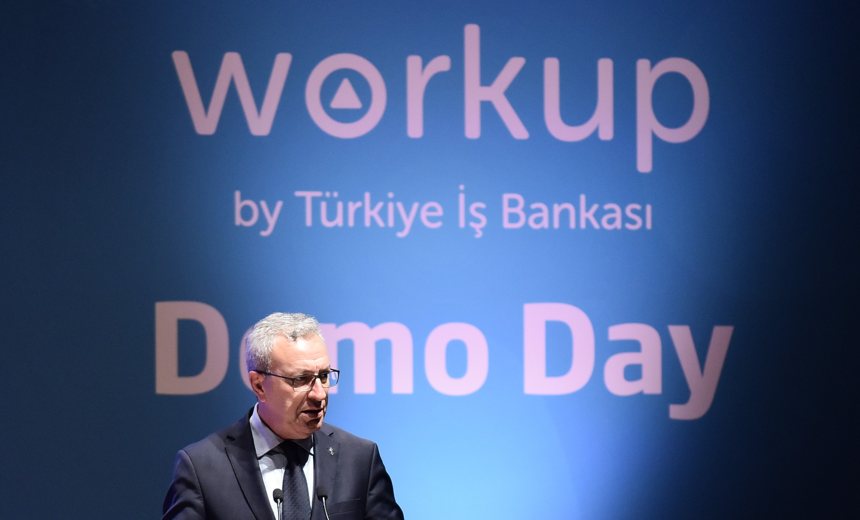 İş Bankası Workup Girişimcilik Programı 5. dönem mezunlarını verdi