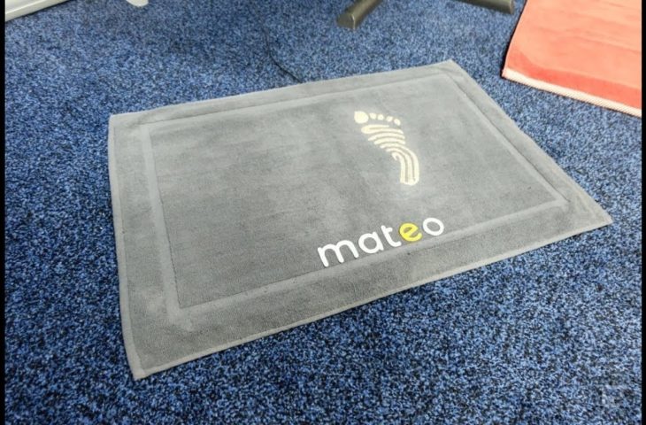 Akıllı banyo matı