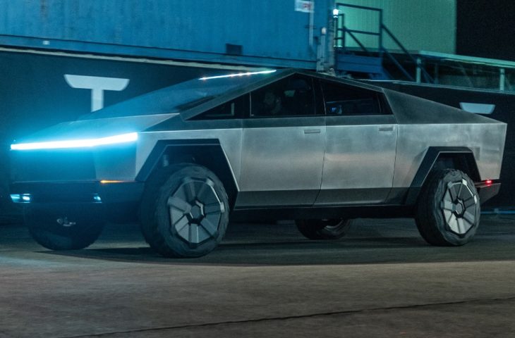 Yeni Tesla Çin’de