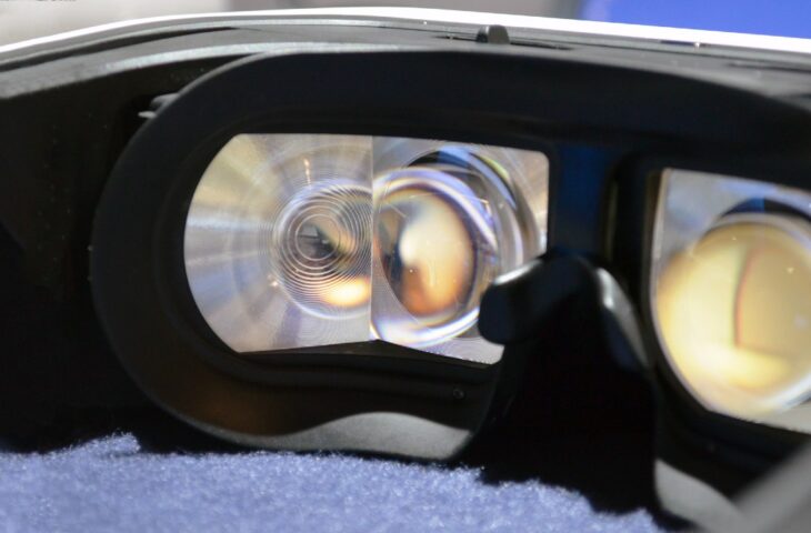 Facebook VR gözlük