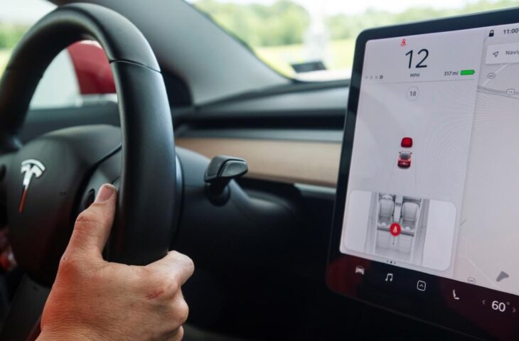tesla model 3 otopilot