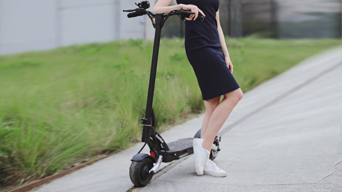 Elektrikli scooter Mantis 8 tanıtıldı