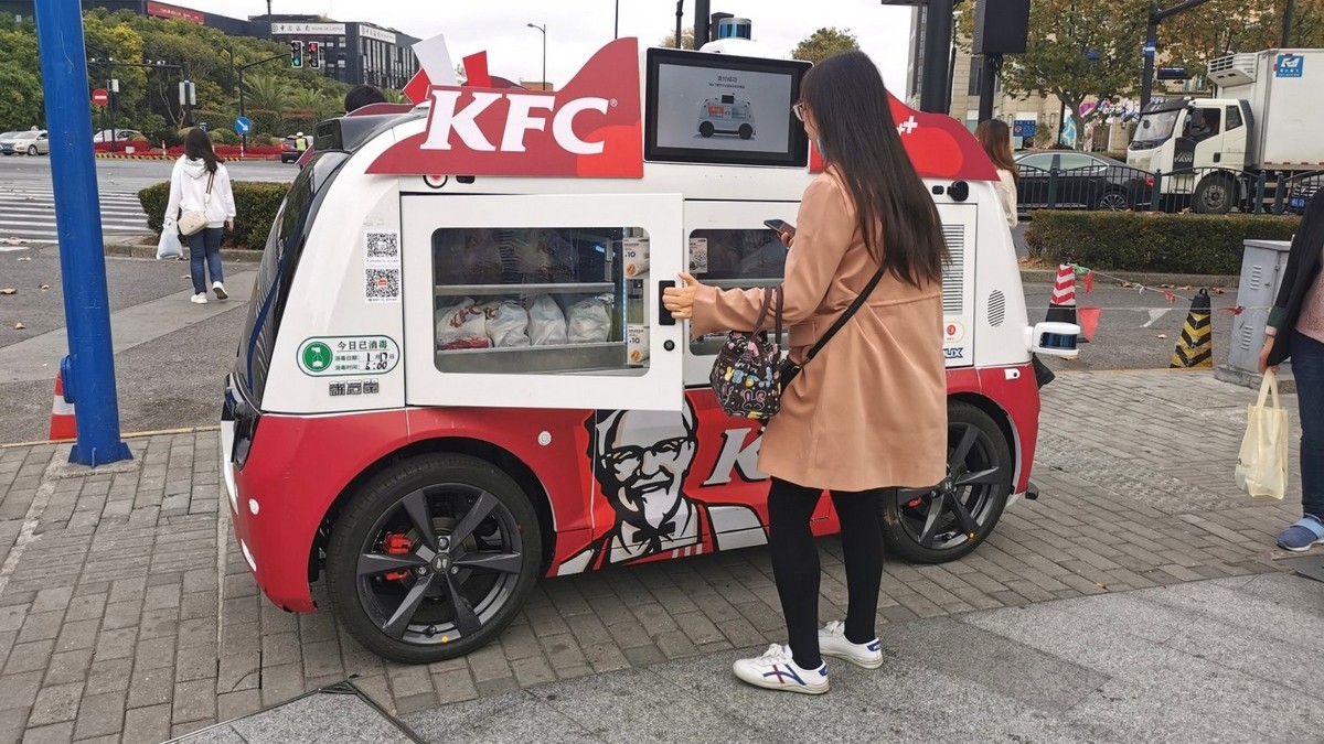 KFC otonom paket servisi