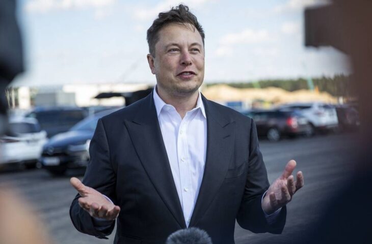 Elon Musk ile Apple