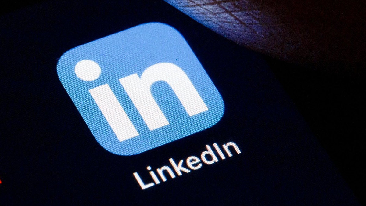 LinkedIn hikayeler için reklam testleri başladı