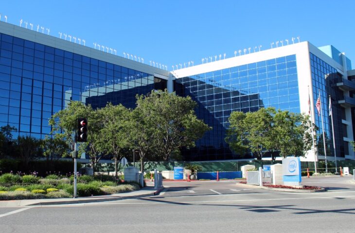 Intel stok