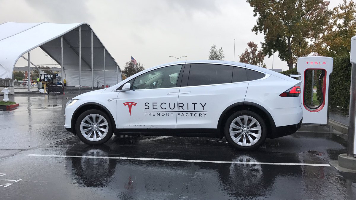 Tesla araçlar güvenlik puanı