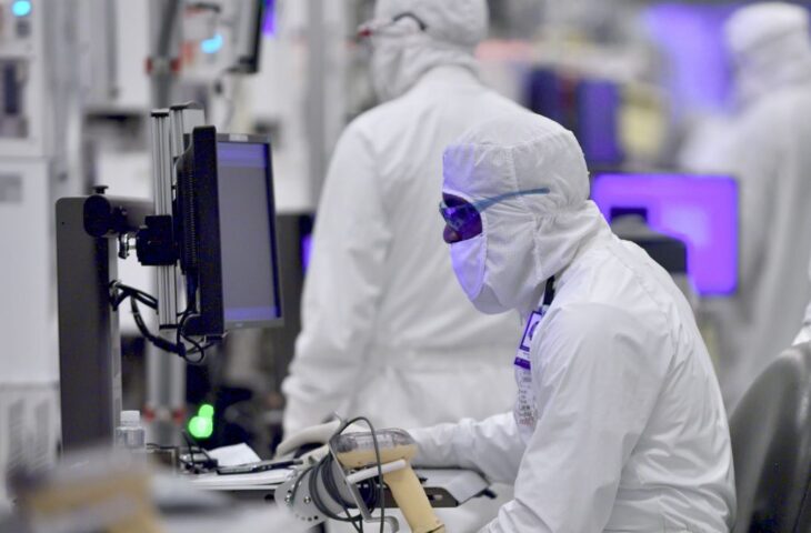 Intel 2025