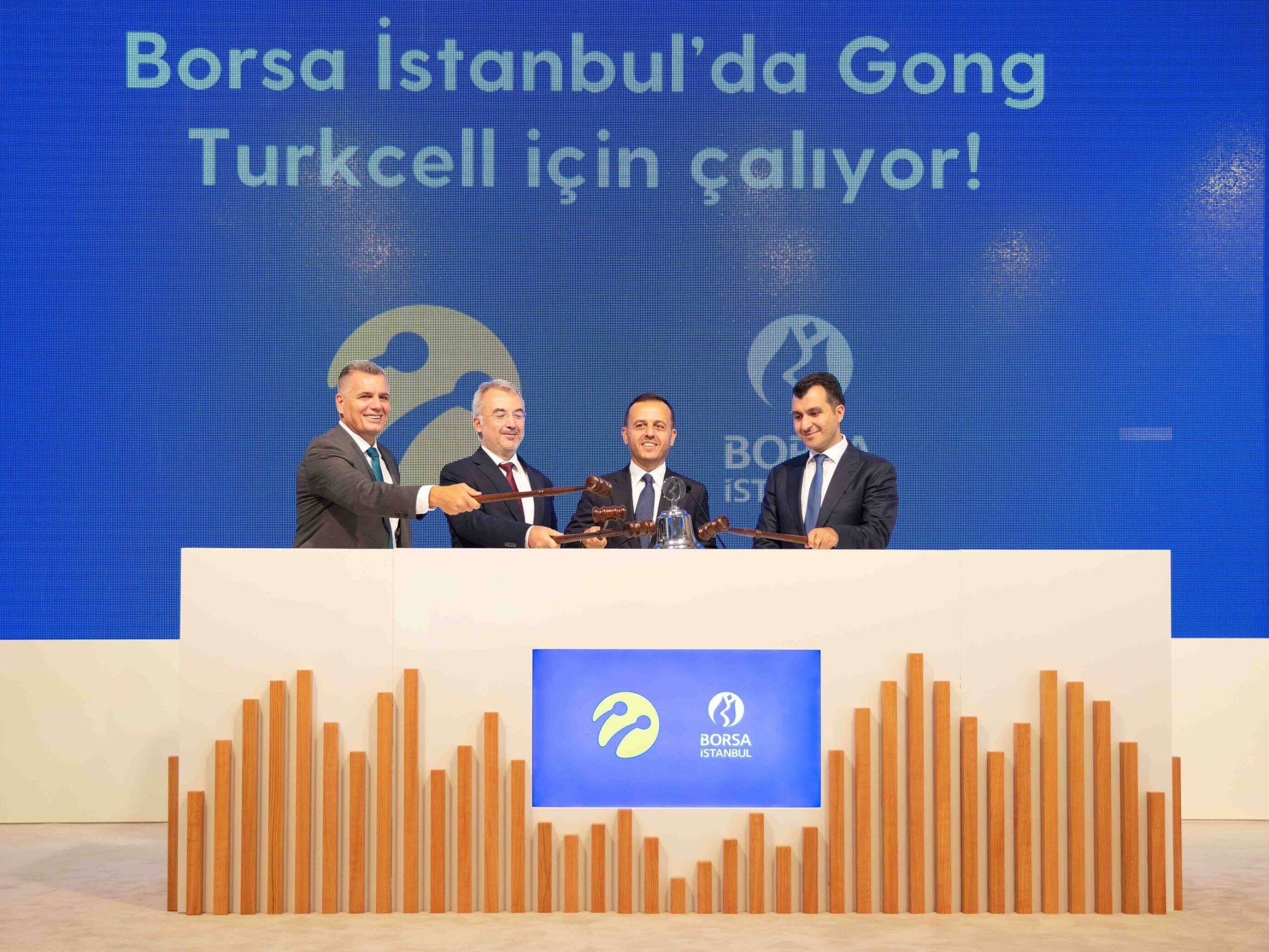 Turkcell ikinci çeyrekte yüzde 23,5 büyüdü