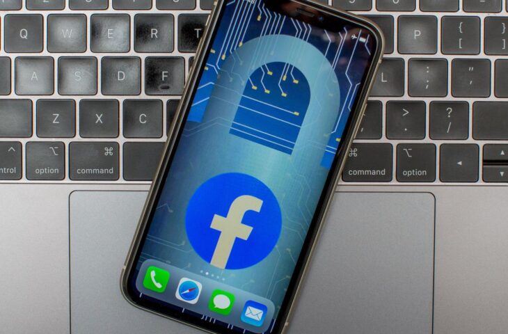 Facebook Fransız yayıncılar
