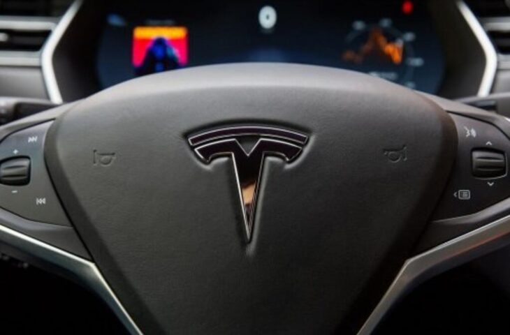 Tesla FSD beta yazılımı