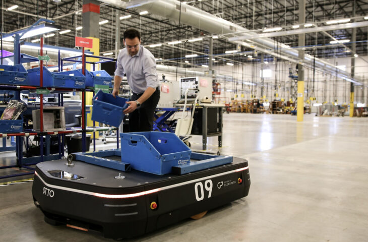 Uzaktan çalıştırılabilen forklift
