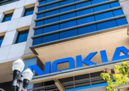 Yatırımcılar Nokia'nın cesur olmasını istiyor