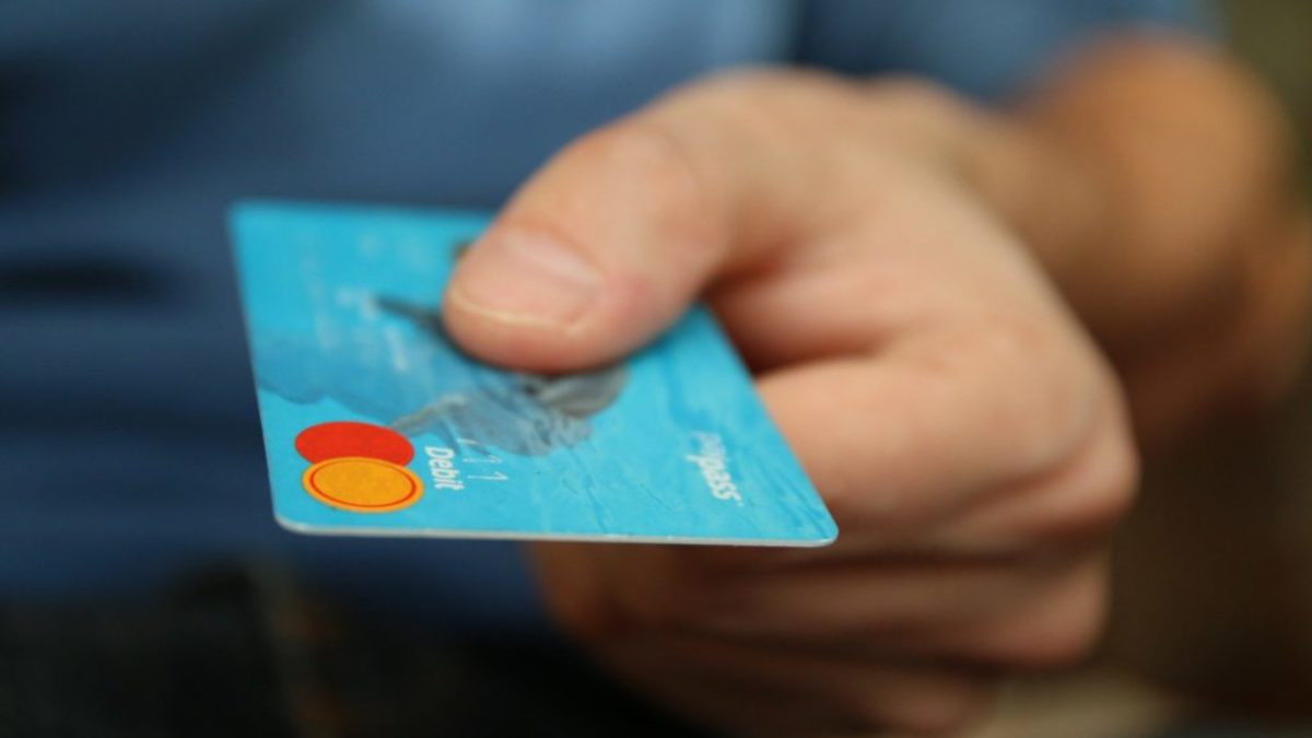 Pandemi boyunca kredi kartı borçları arttı