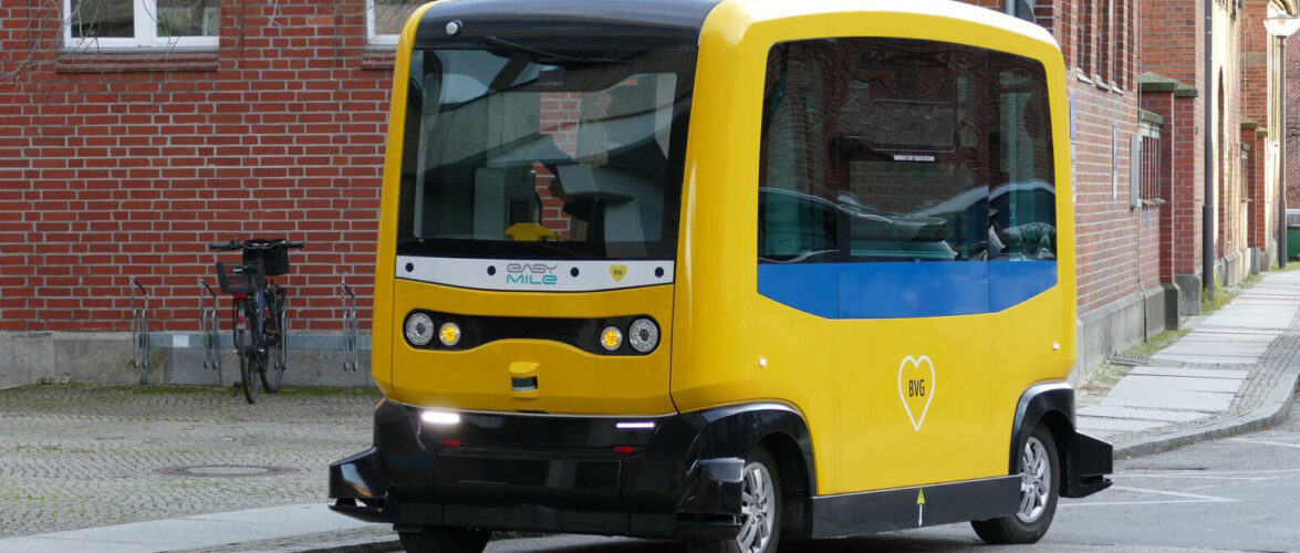 Çinde Robot taksiler hizmete giriyor