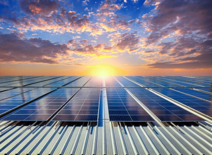 ÜÇAY Grup bünyesinde faaliyet gösteren AR-GE Merkezi, 22 Nisan Dünya Günü dolayısıyla tüm dünyayı etkisi altına alan iklim krizi ile mücadelede güneş enerjisi yatırımlarının önemine dikkat çekti.