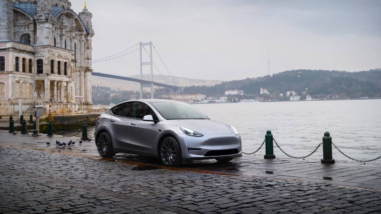 Tesla Türkiye’de: Model Y fiyatı belli oldu!