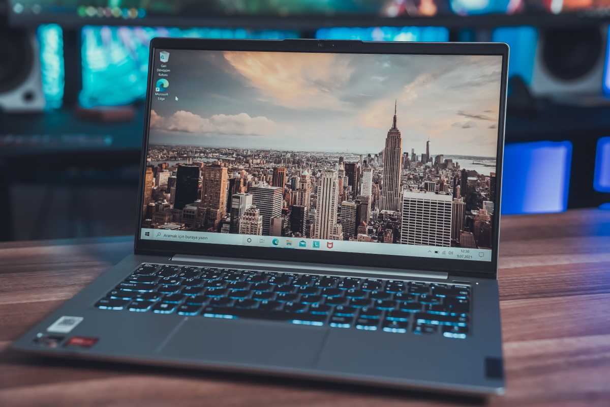 Küresel PC pazarı çöktü