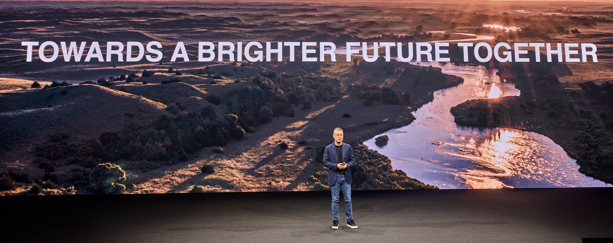 HUAWEI’nin yeni amiral gemisi ürünleri tanıtıldı