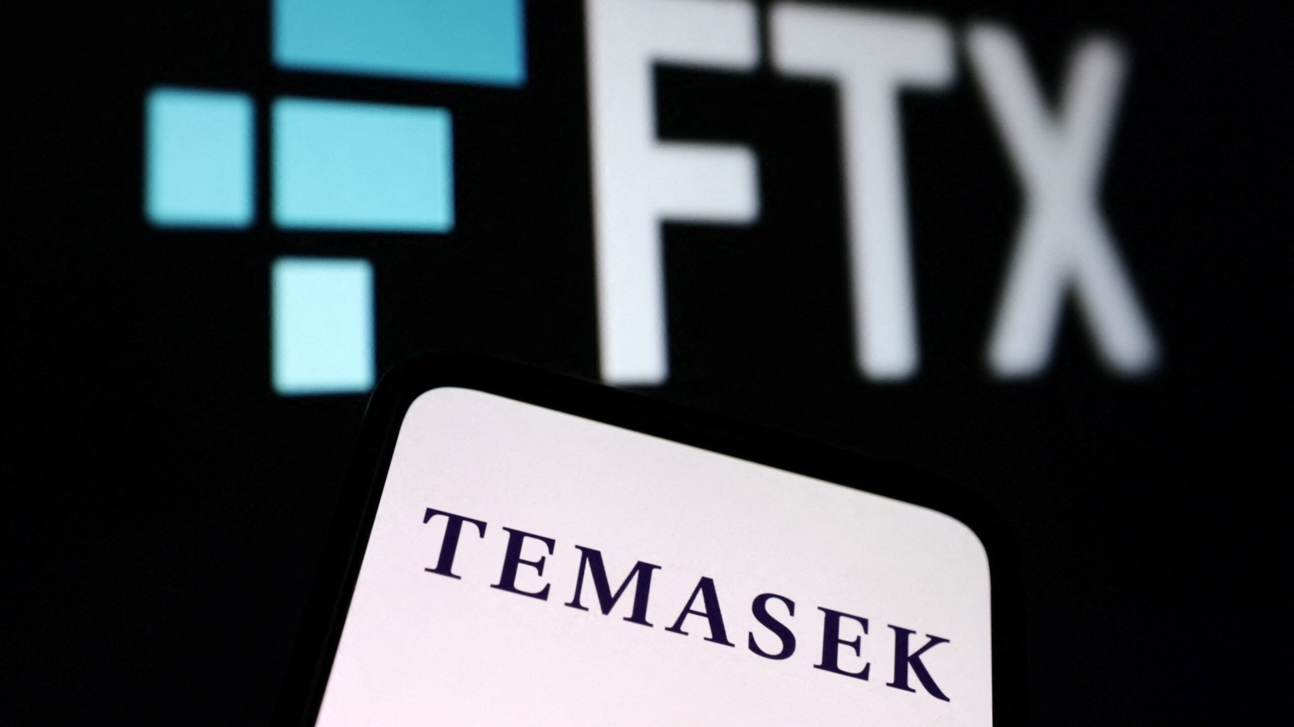 Singapur, FTX felaketinin faturasını personele kesti