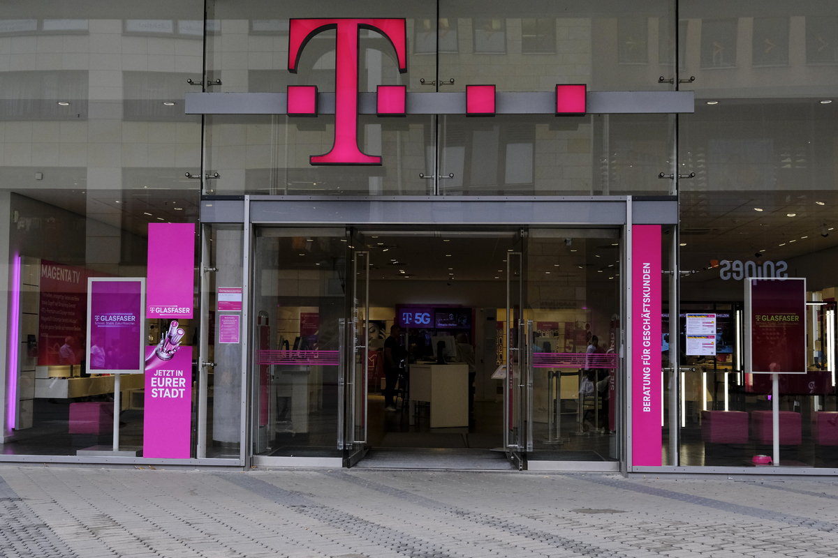 T-Mobile müşterilerinin verileri çalındı!
