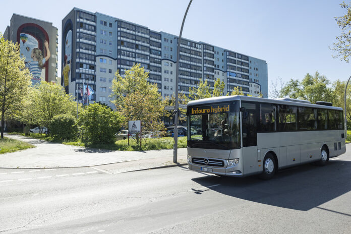 Daimler Buses, son teknolojik yeniliklerle donatılan otobüslerini Global Test Sürüşü Etkinliği’nde tanıttı.