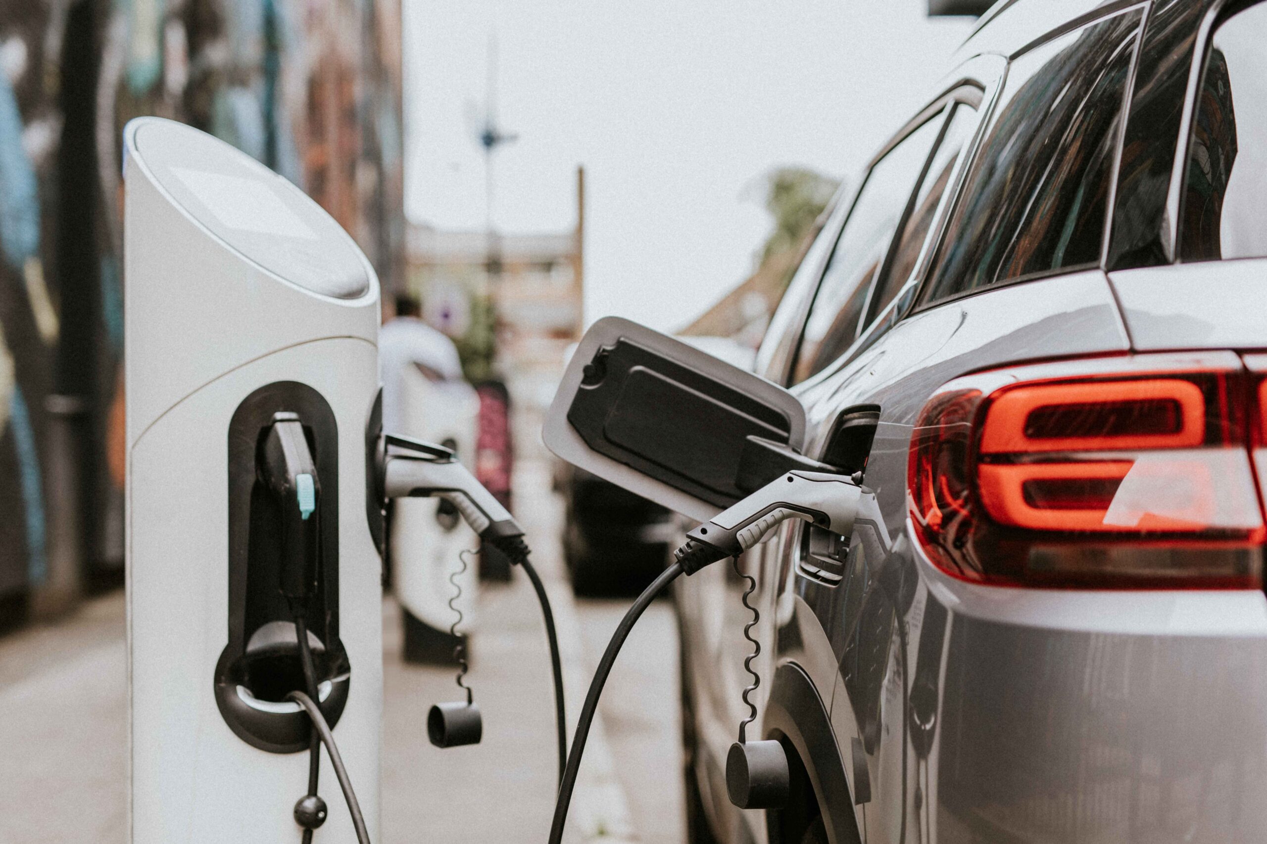 Yolda kalan elektrikli araçları bekleyen tehlike!