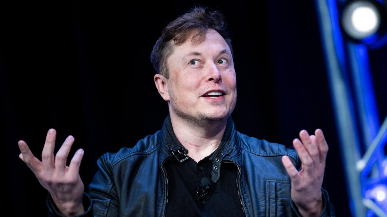 Elon Musk iPhone 15 hayranı çıktı! İlk alanlardan olabilir!