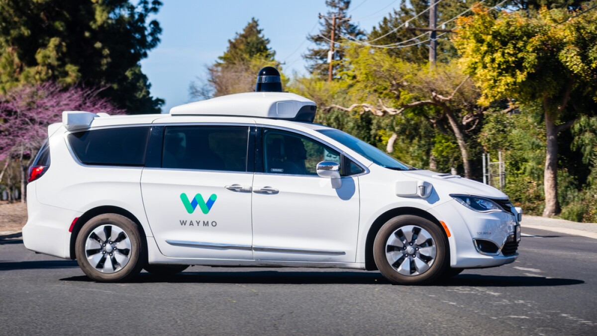 Waymo ve Uber otonom taksi anlaşması yaptı