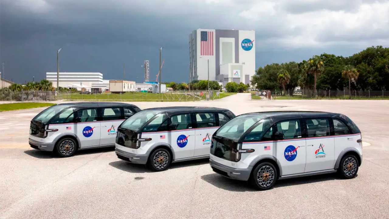 NASA’nın yeni elektrikli minivanları, astronotları uzay yolculuğuna taşıyacak