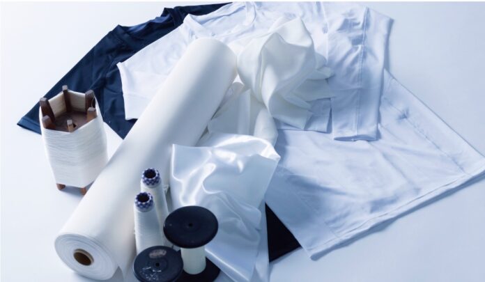 Epson, iletken kumaşlar üreten Japon girişim şirketi AI Silk’e yatırım yaptı. AI Silk’in yüksek performanslı özel kaplama tekstil ürünü ‘LEAD SKIN’, herhangi bir kumaşı iletken hale getiriyor.