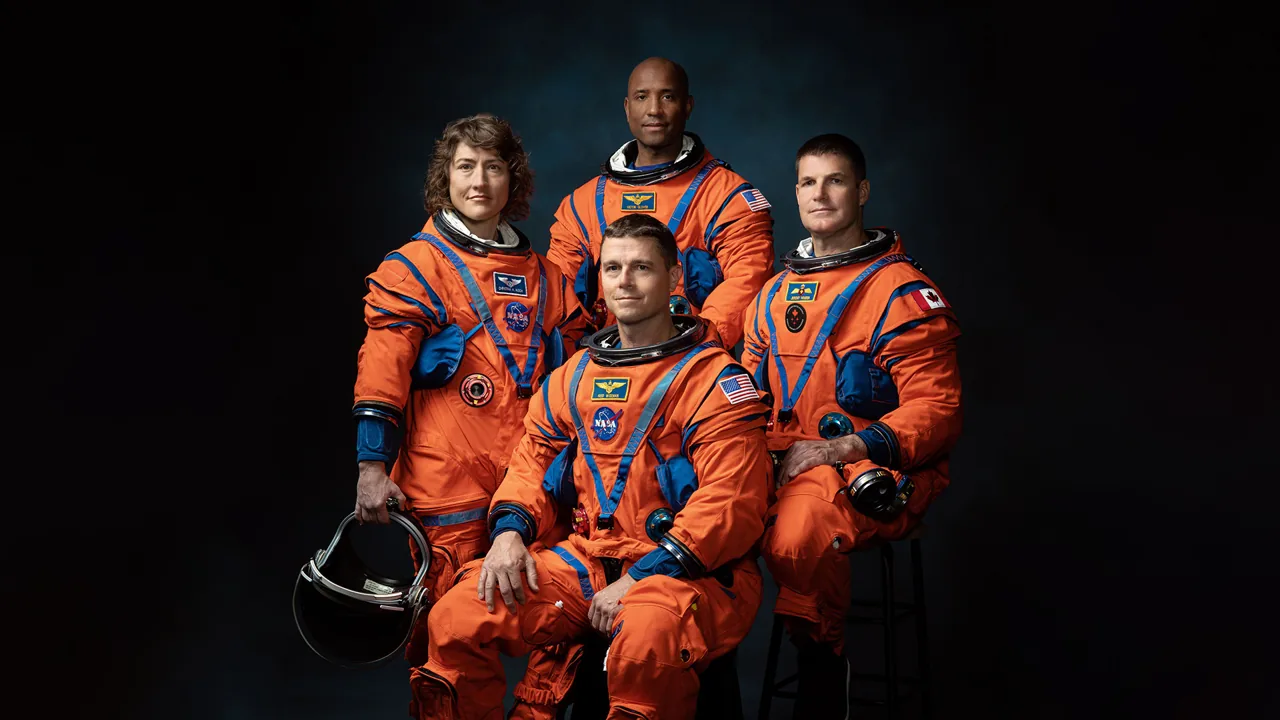NASA Ay’ın etrafında dolaşacak astronotları tanıttı