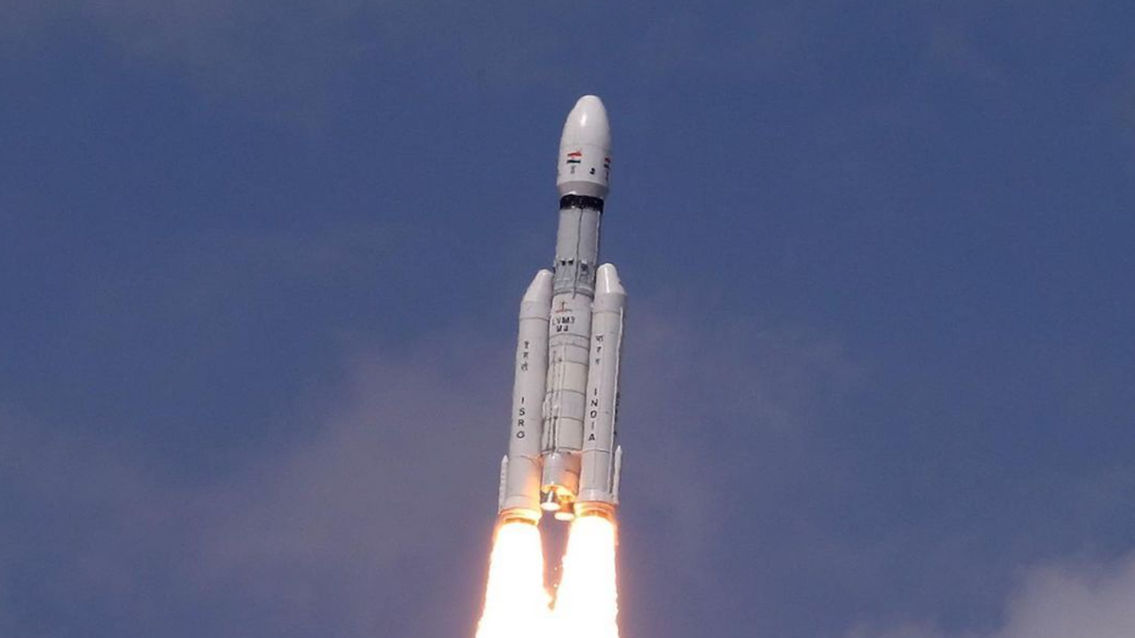 Hindistan bir ilki gerçekleştirdi: Chandrayaan 3, Ay’a indi! 