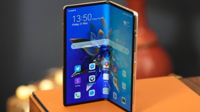 Yeni katlanabilir telefon Pazarı lideri Huawei