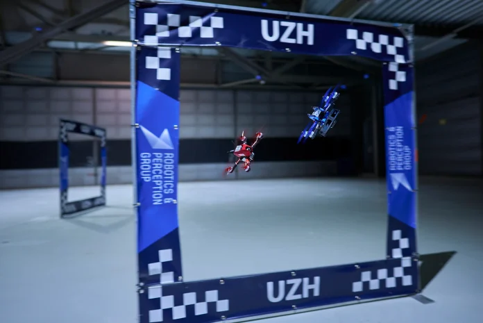 Yapay zeka, drone yarışlarında insanları yenmeyi