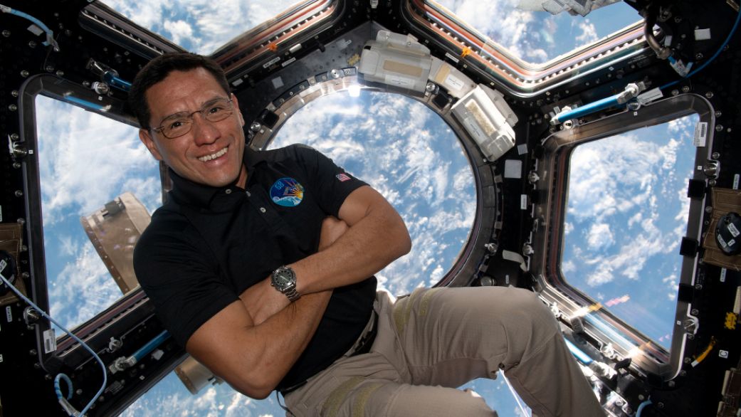 NASA astronotu Frank Rubio, uzay rekoru kırdı!