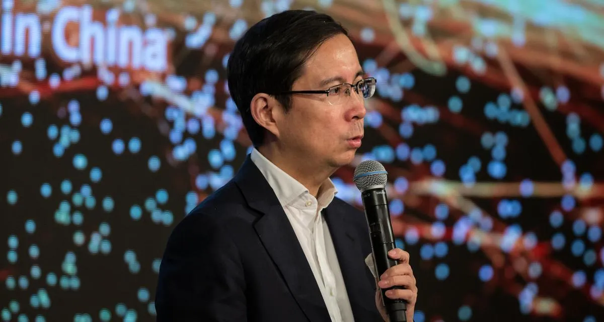 Alibaba bulut grubunda sürpriz ayrılık